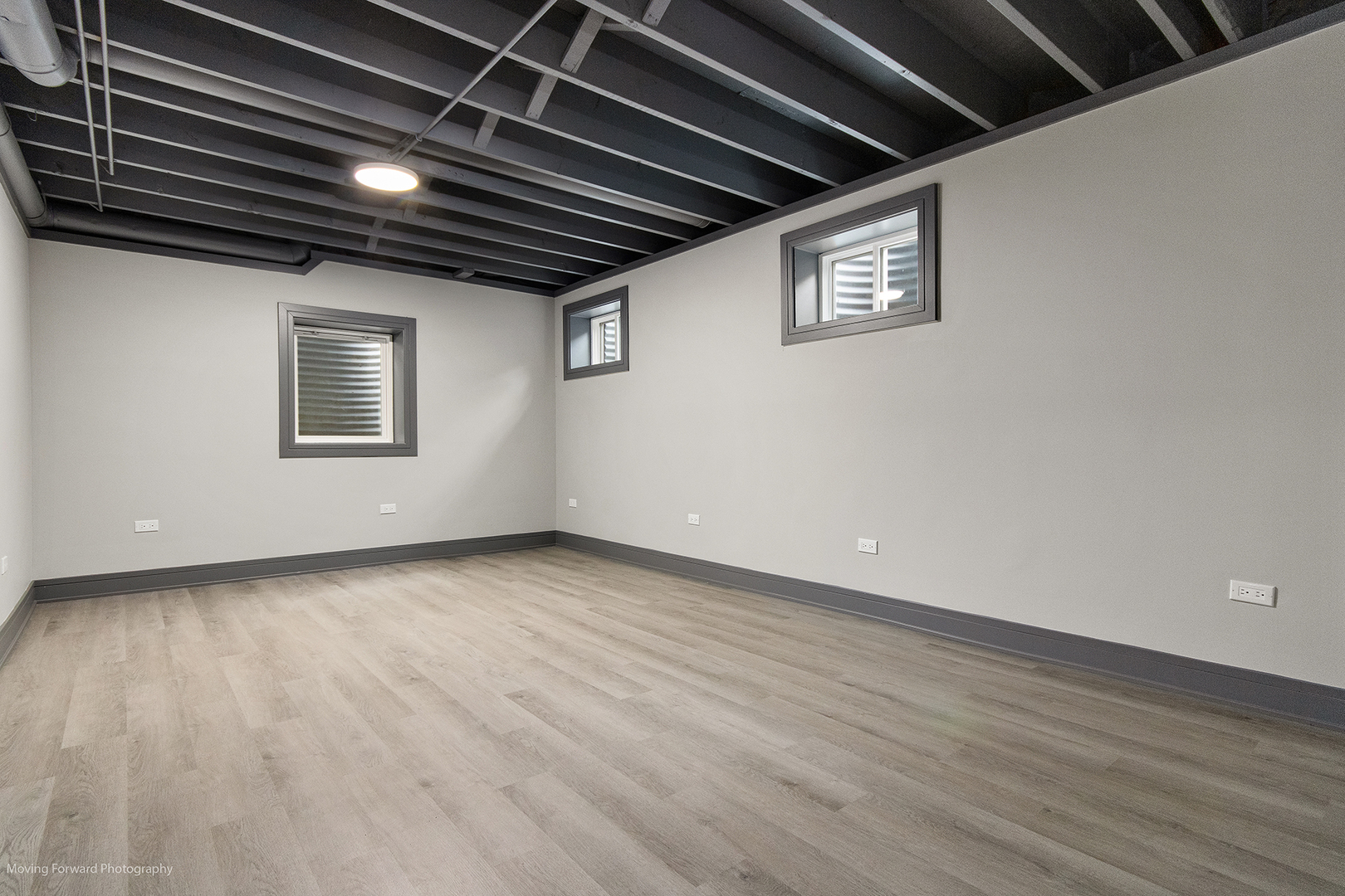 461 Huntley Road Crystal Lake, IL 60014 - Photo 32 of 45 a view of a livingroom with wooden floor