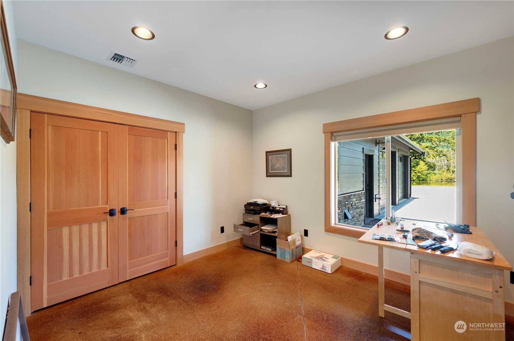 1680 Butler Creek Road Sedro-Woolley, WA 98284 - Photo 15 of 40 a room with furniture and a large window
