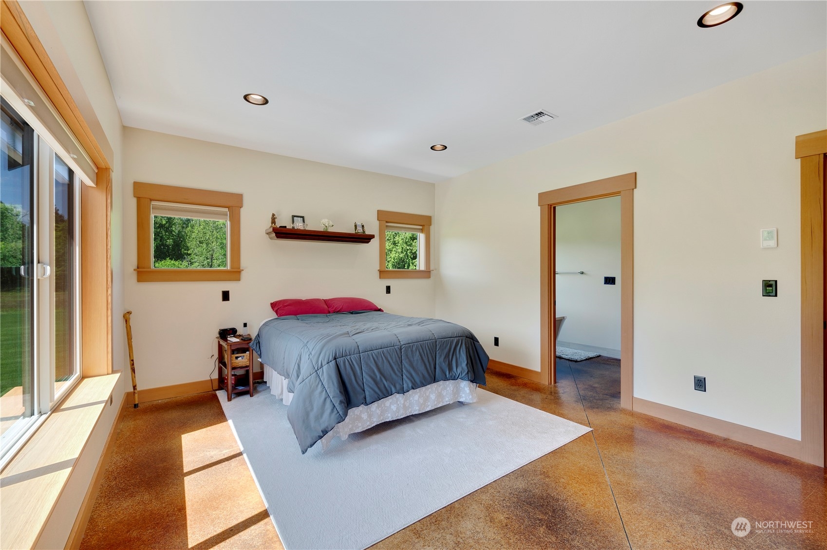 1680 Butler Creek Road Sedro-Woolley, WA 98284 - Photo 20 of 40 a bedroom with a bed and a window