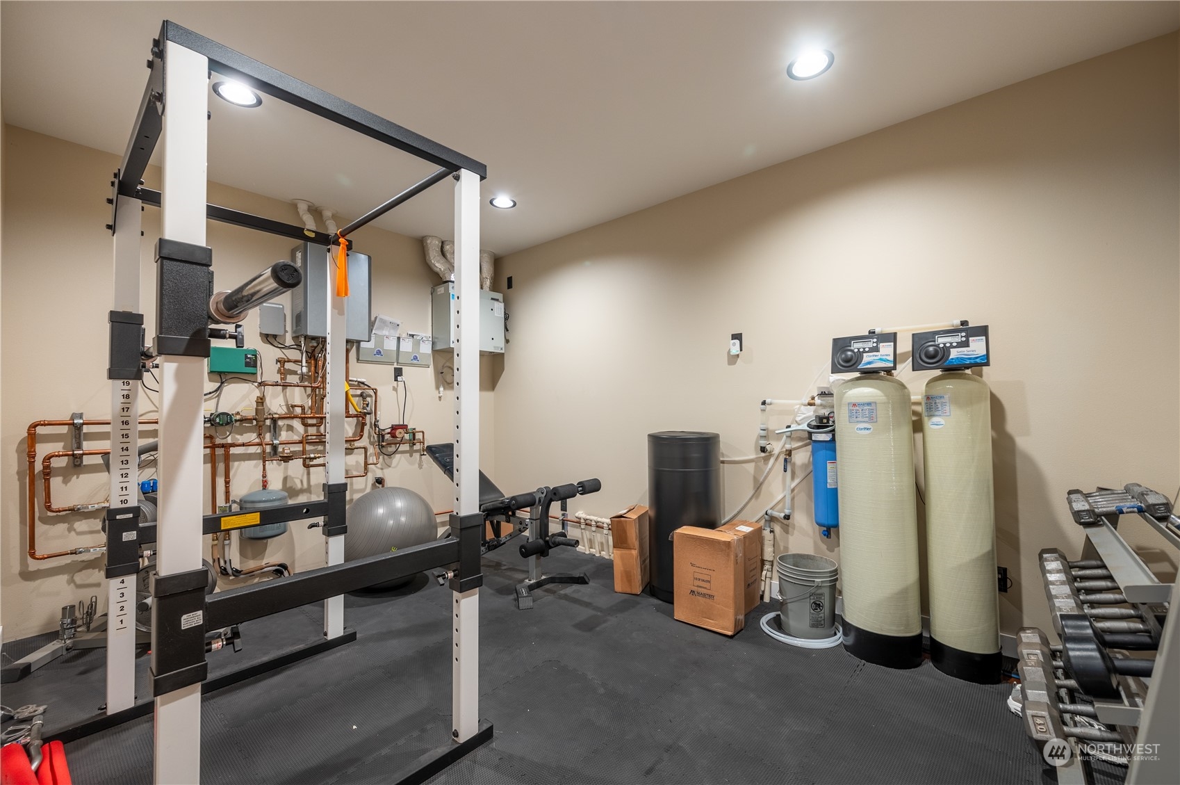 1680 Butler Creek Road Sedro-Woolley, WA 98284 - Photo 33 of 40 a view of a room with gym equipment