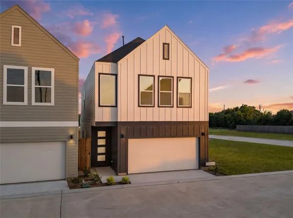 $376,900 | 4009 Buffalo Moon Drive, Houston, TX 77045