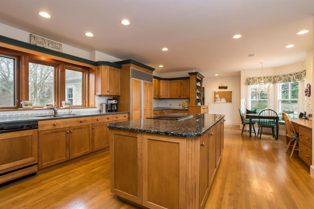 135 Point Isabella Road Cotuit, MA 02635 - Photo 11 of 32 Additional Photo