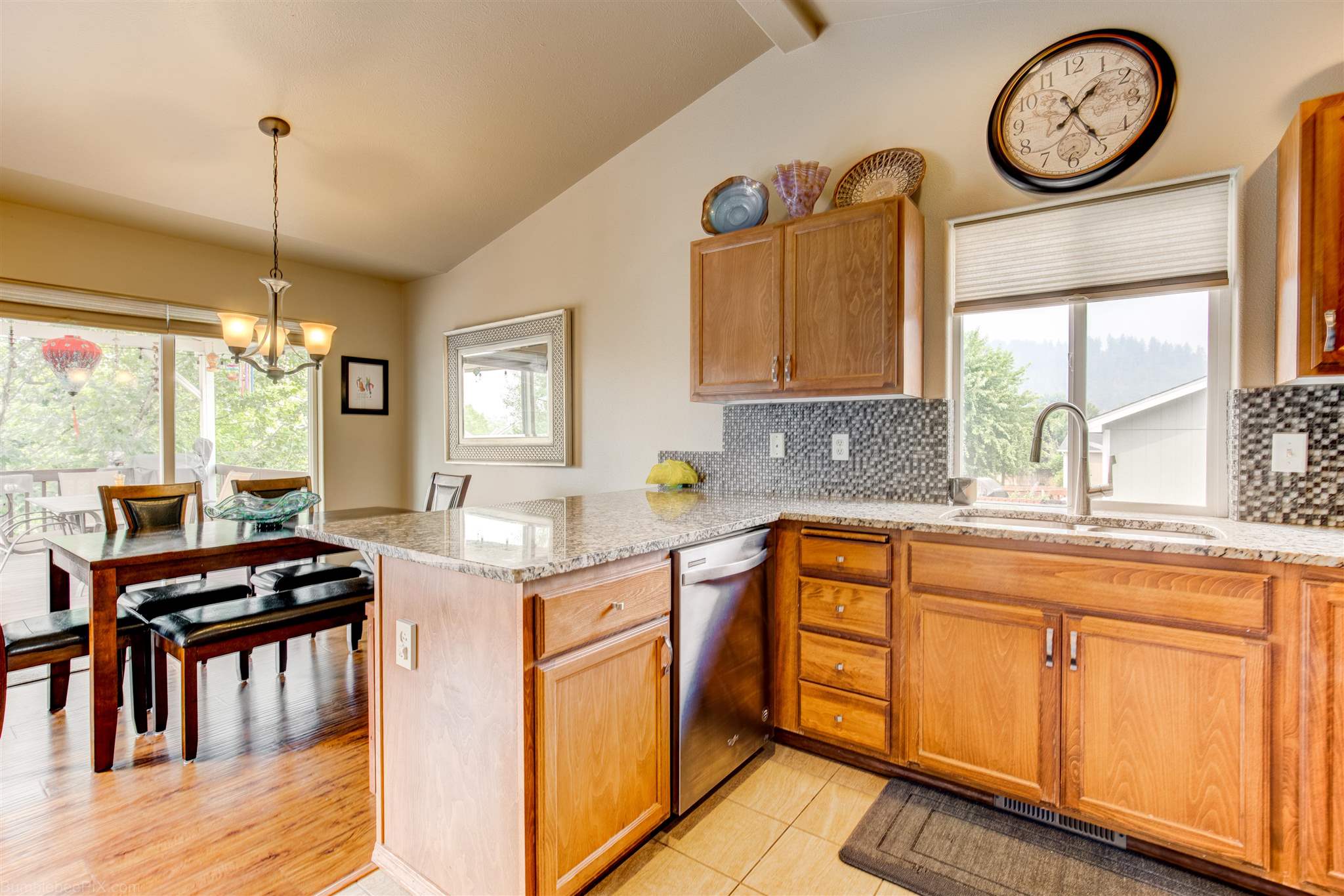 5205 North Calvin Road Spokane Valley, WA 99216 - Photo 9 of 43 Gallery Image 9