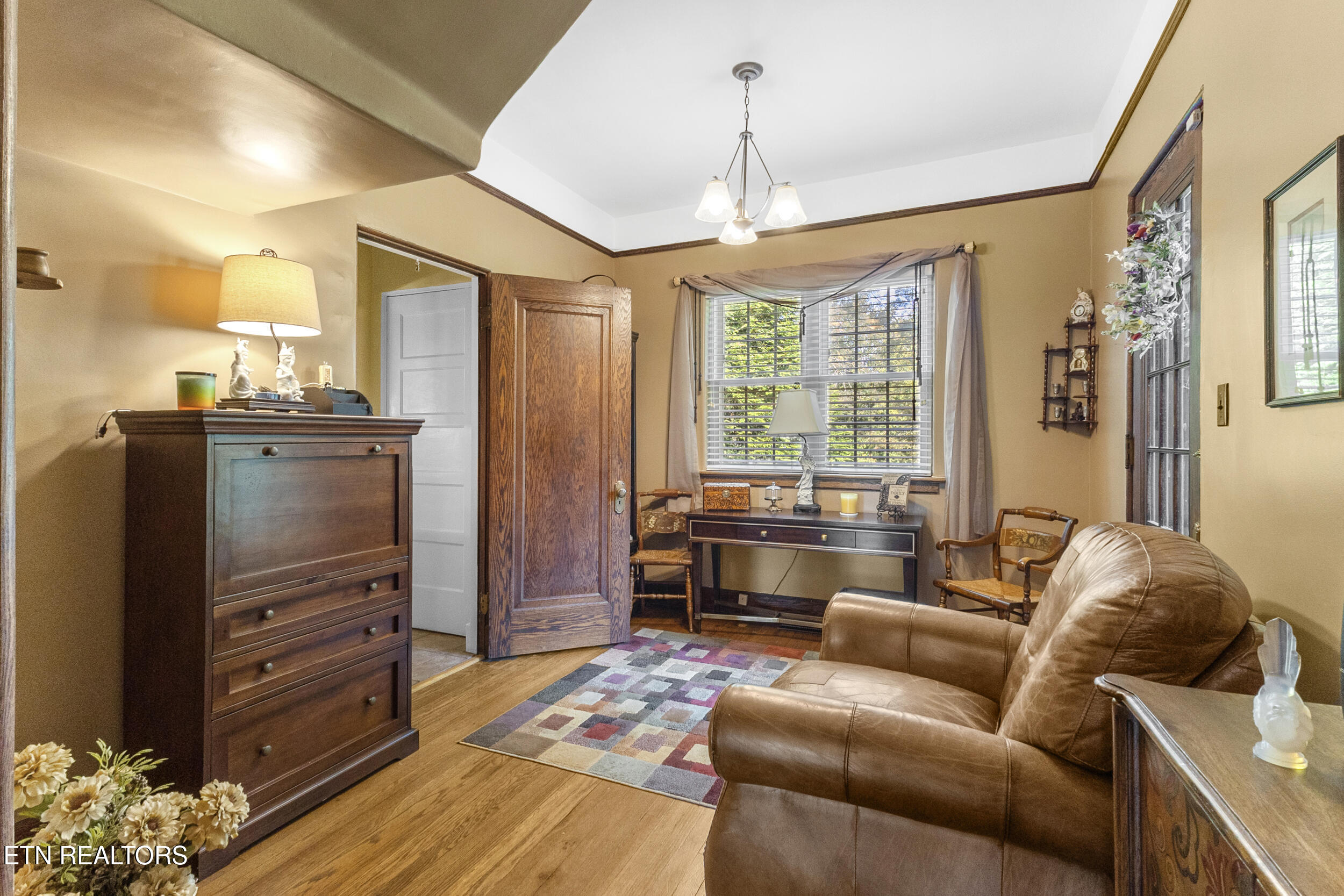 1533 Springbrook Road Alcoa, TN 37701 - Photo 14 of 60 19_room