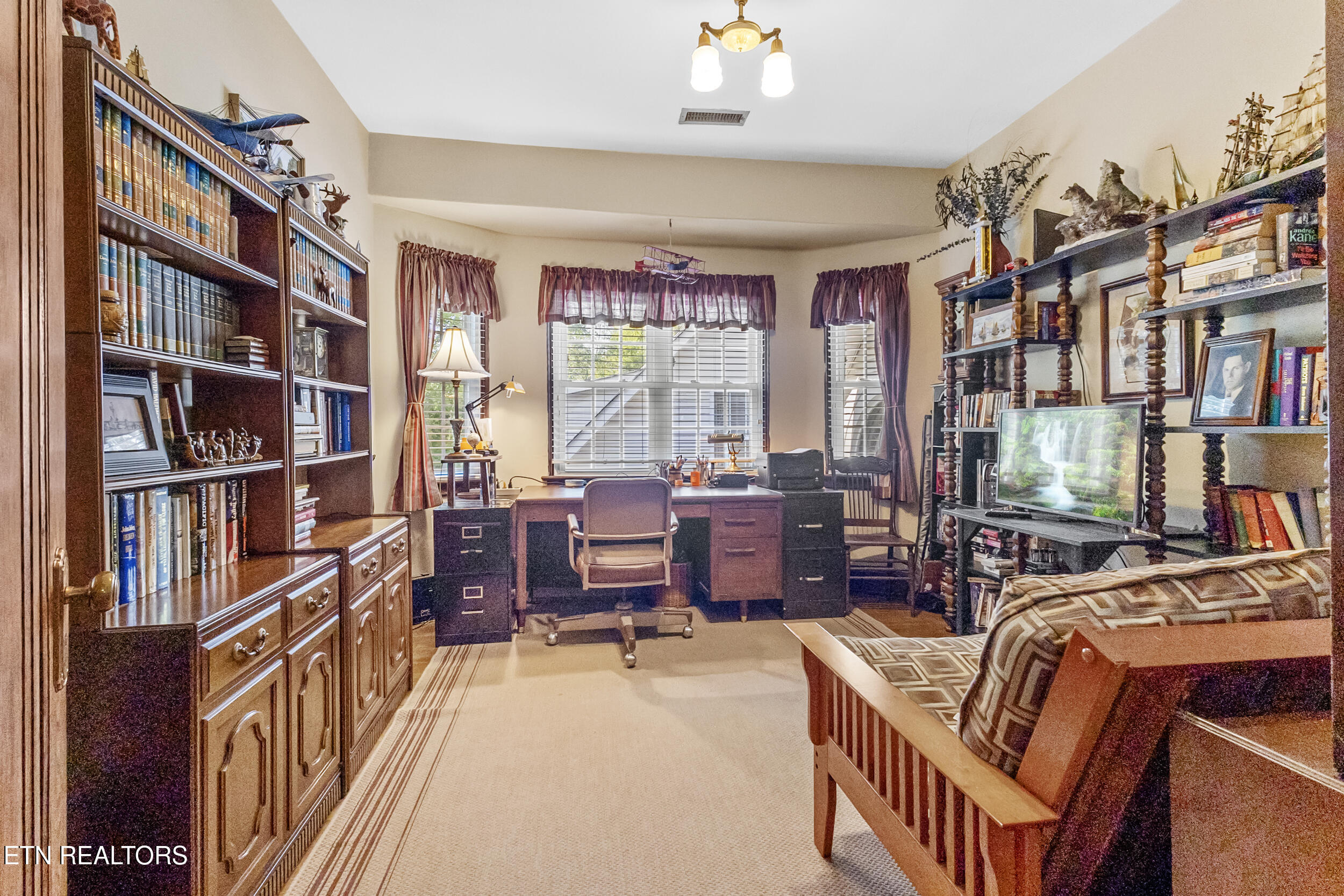 1533 Springbrook Road Alcoa, TN 37701 - Photo 33 of 60 46_office