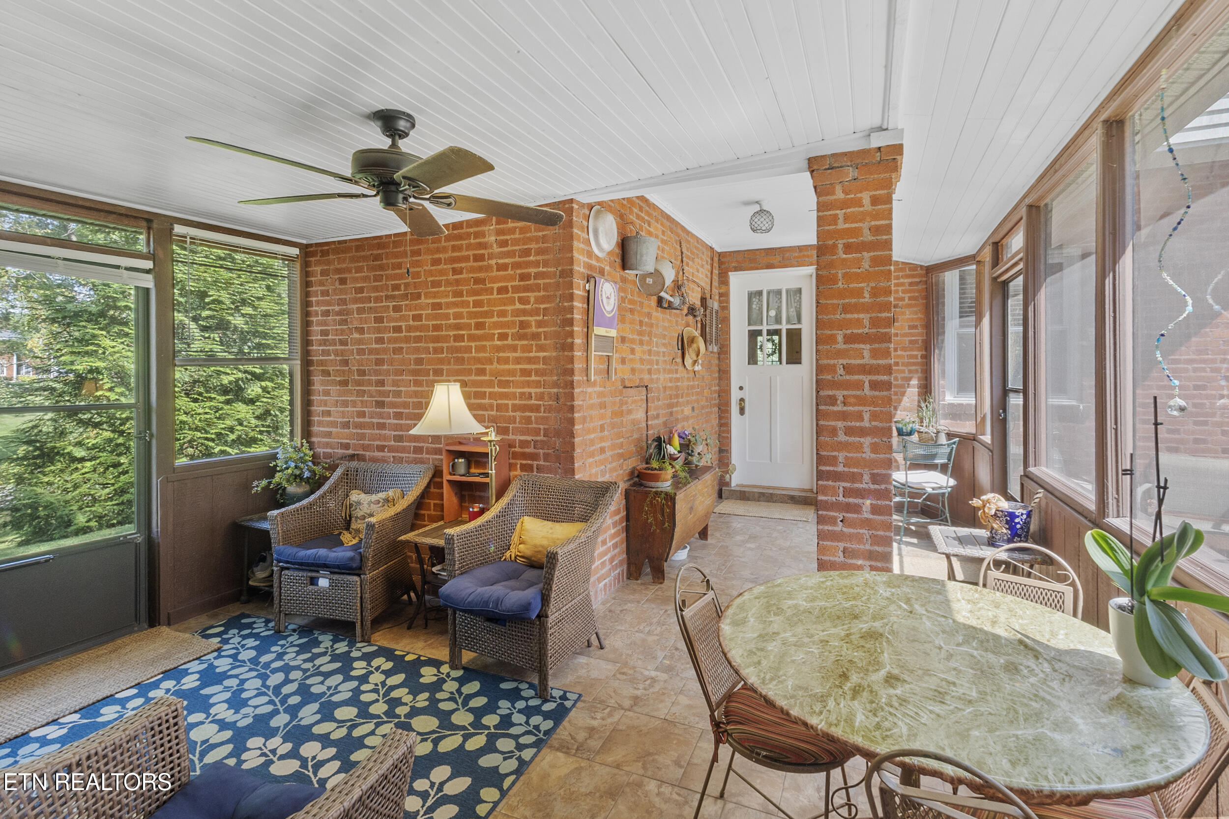 1533 Springbrook Road Alcoa, TN 37701 - Photo 53 of 60 70_screened in