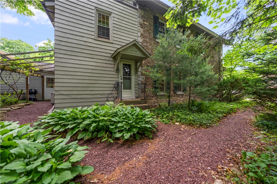 41 Main Street Phelps, NY 14532 - Photo 5 of 47