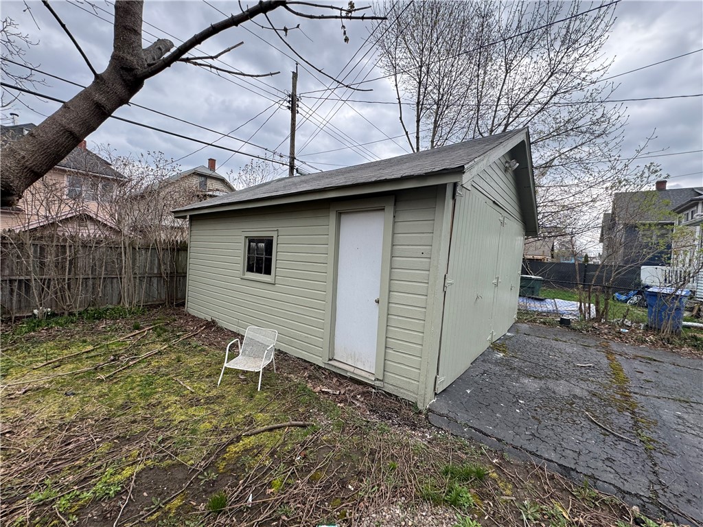 482 Melville Street Rochester, NY 14609 - Photo 5 of 26