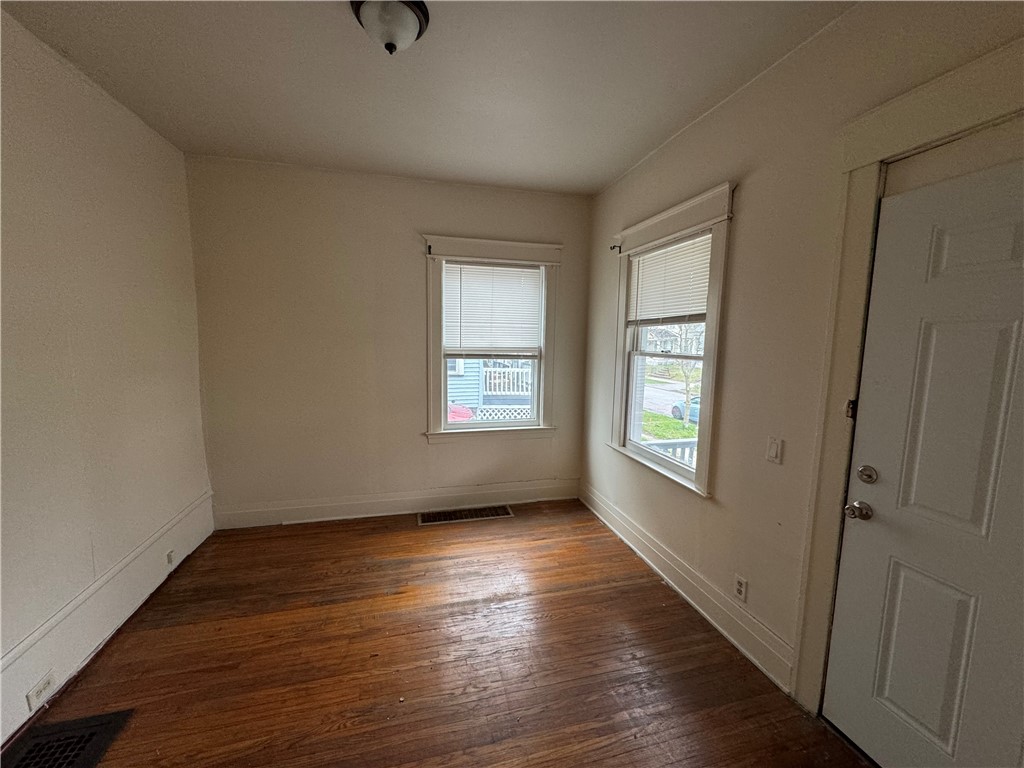 482 Melville Street Rochester, NY 14609 - Photo 6 of 26