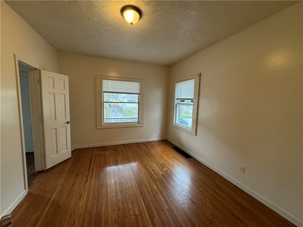 482 Melville Street Rochester, NY 14609 - Photo 7 of 26