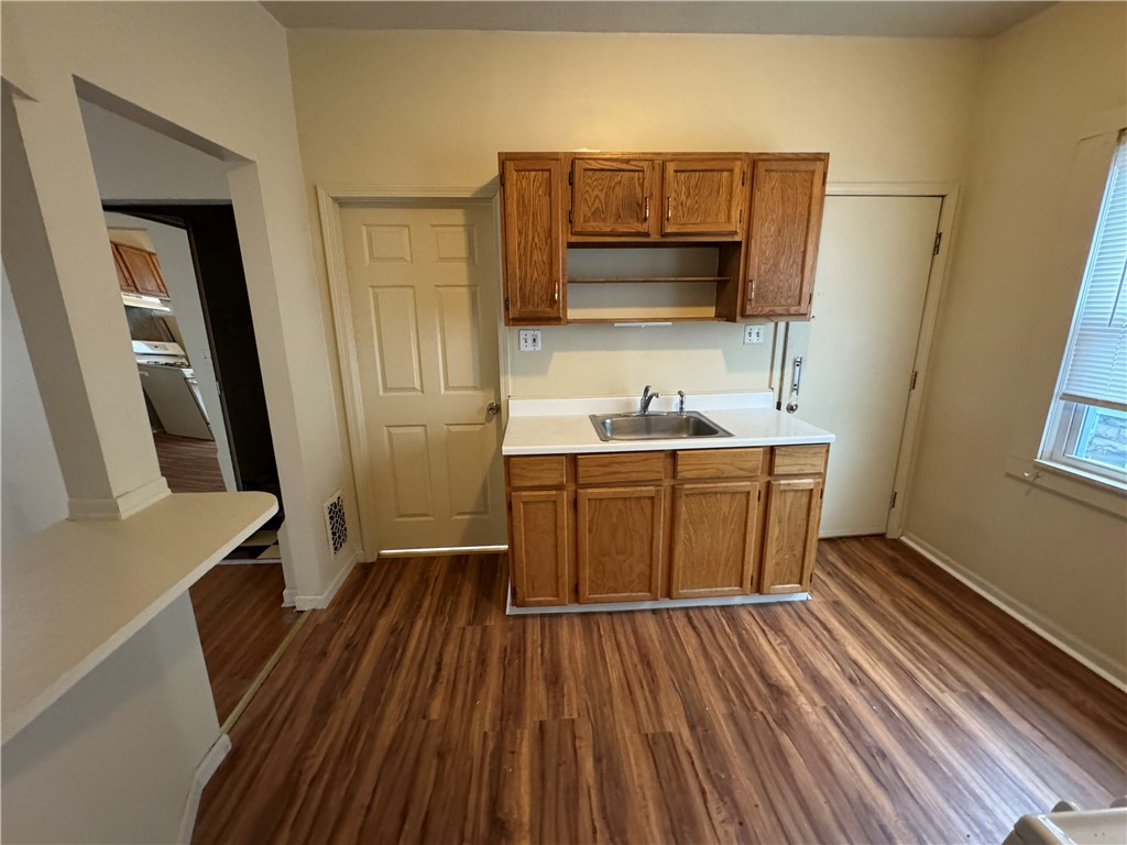 482 Melville Street Rochester, NY 14609 - Photo 10 of 26