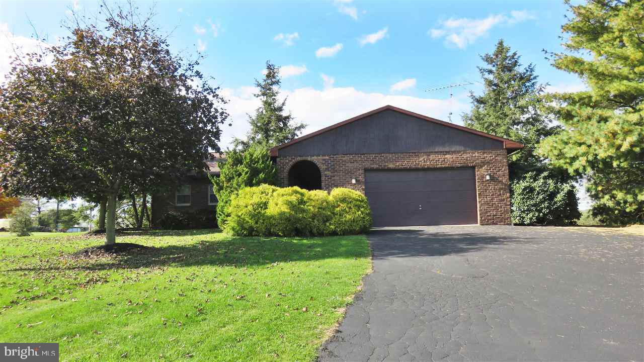 3931 West Canal Road Dover, PA 17315 - Photo 3 of 17 Gallery Image 3