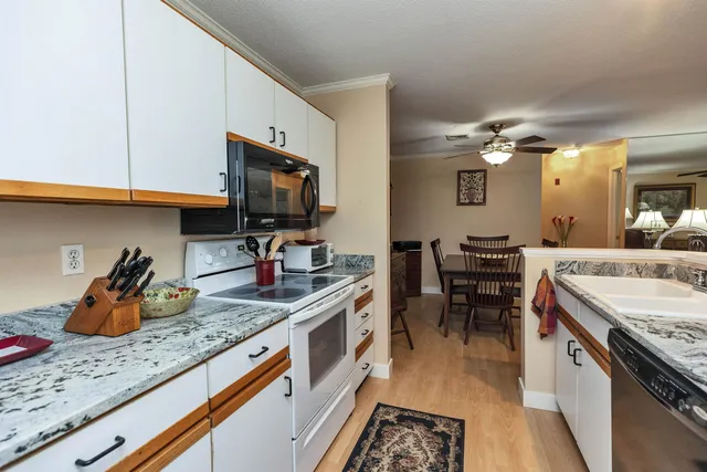 $299,900 | 39 B Windsor Court, Unit B, Keene, NH 03431