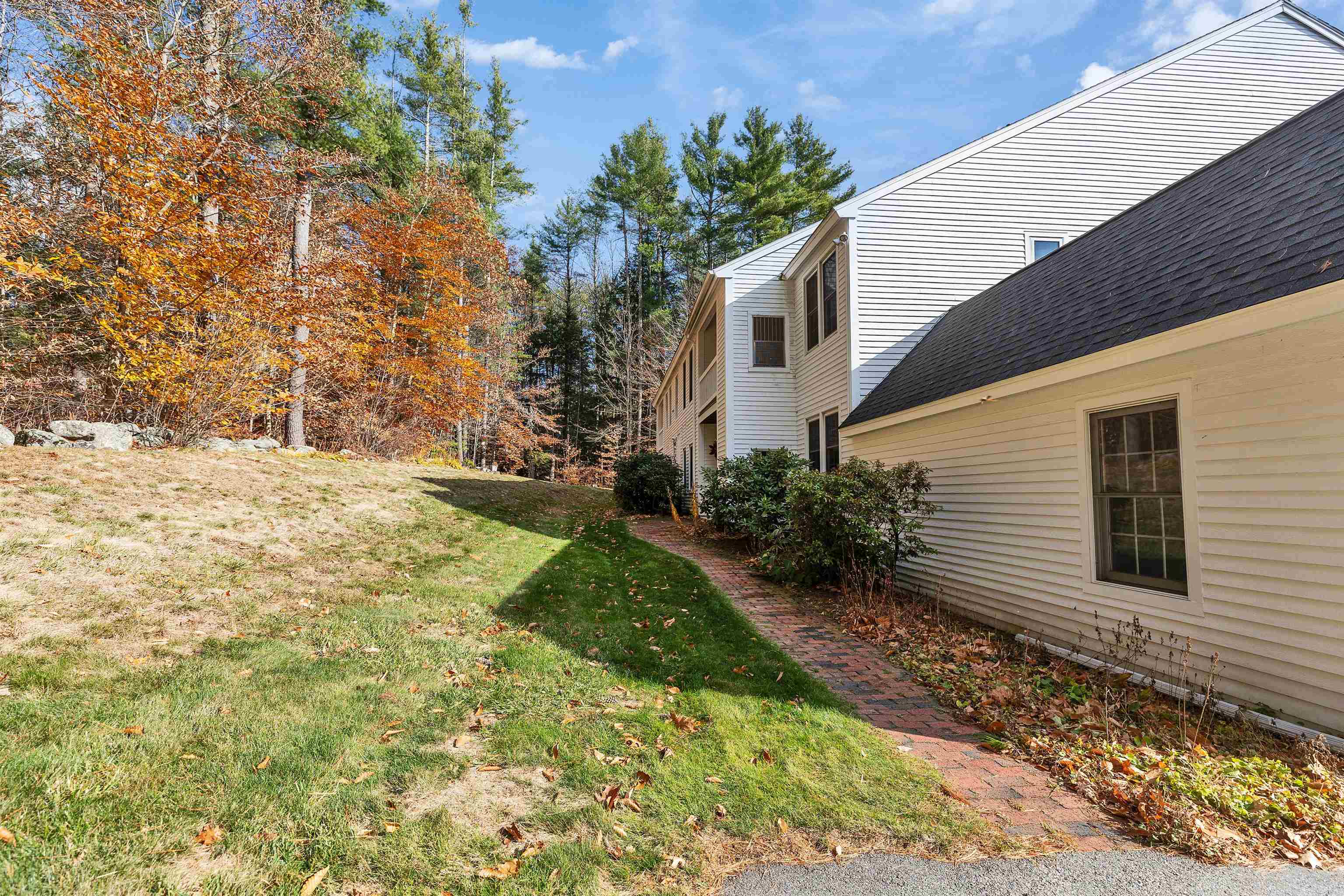 39 B Windsor Court, Unit B Keene, NH 03431 - Photo 3 of 51