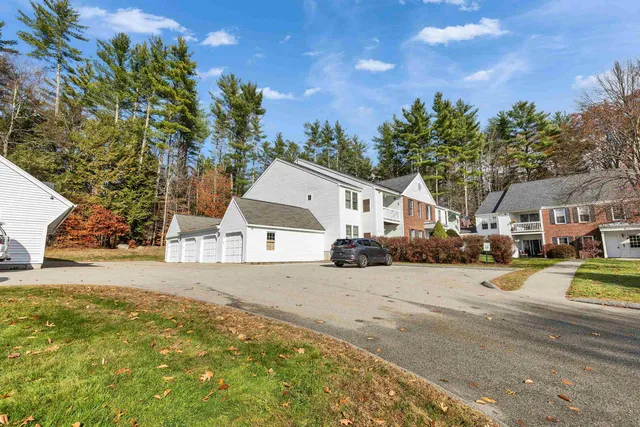 $299,900 | 39 B Windsor Court, Unit B, Keene, NH 03431