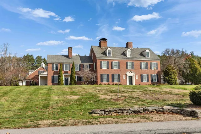 $299,900 | 39 B Windsor Court, Unit B, Keene, NH 03431