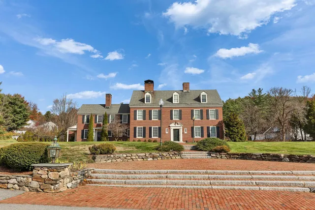 $299,900 | 39 B Windsor Court, Unit B, Keene, NH 03431