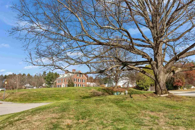 $299,900 | 39 B Windsor Court, Unit B, Keene, NH 03431