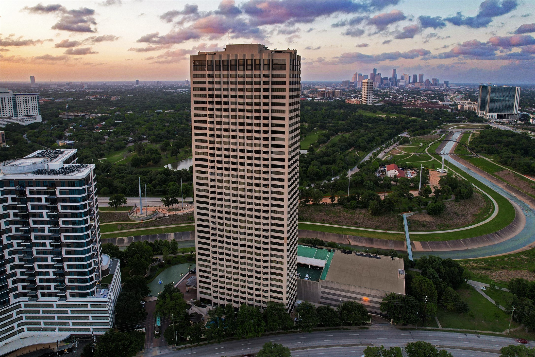 2001 Holcombe Boulevard, Unit 504 Houston, TX 77030 - Photo 30 of 38 Aerial view of The Spires with the Downtown skyline.