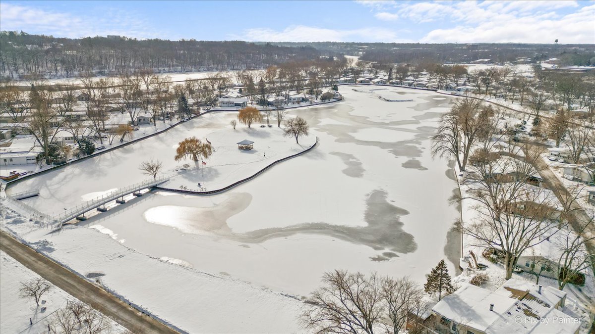 173 Northshore Road Elgin, IL 60123 - Photo 22 of 32 a picture of city view with lake view