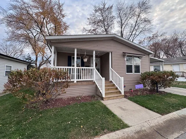 $115,000 | 173 Northshore Road, Elgin, IL 60123