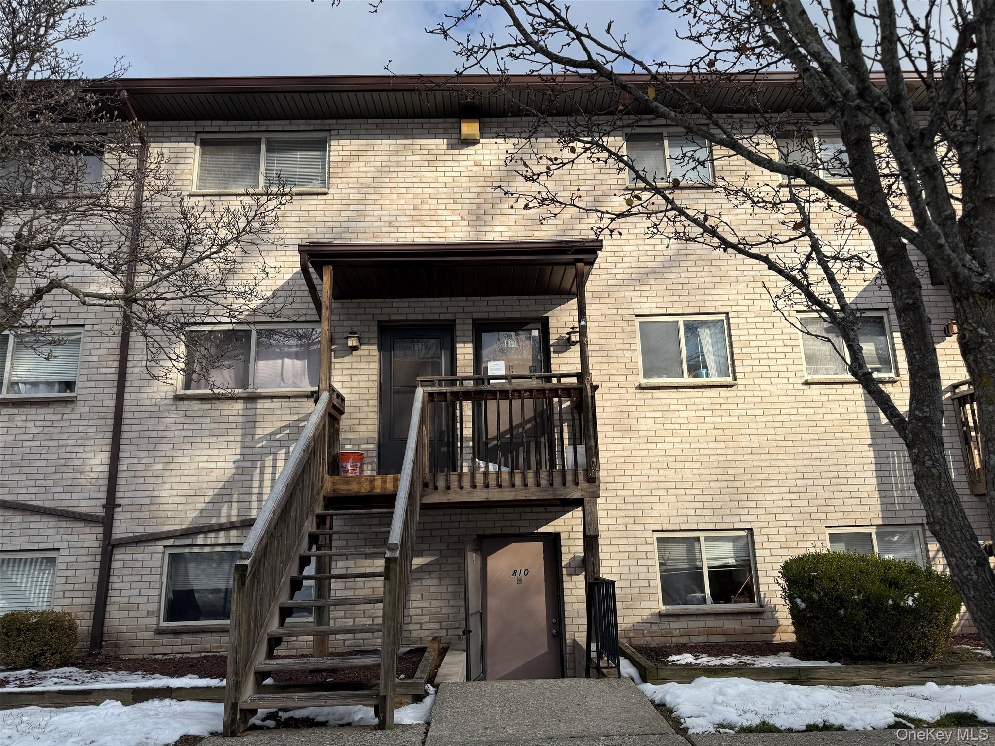 26 Cooper Road, Unit 811 Poughkeepsie, NY 12603 - Photo 1 of 13