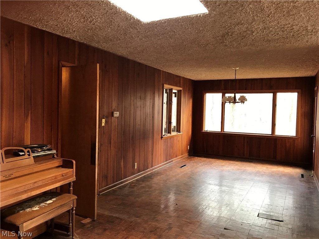 4333 Copley Road Akron, OH 44321 - Photo 4 of 13