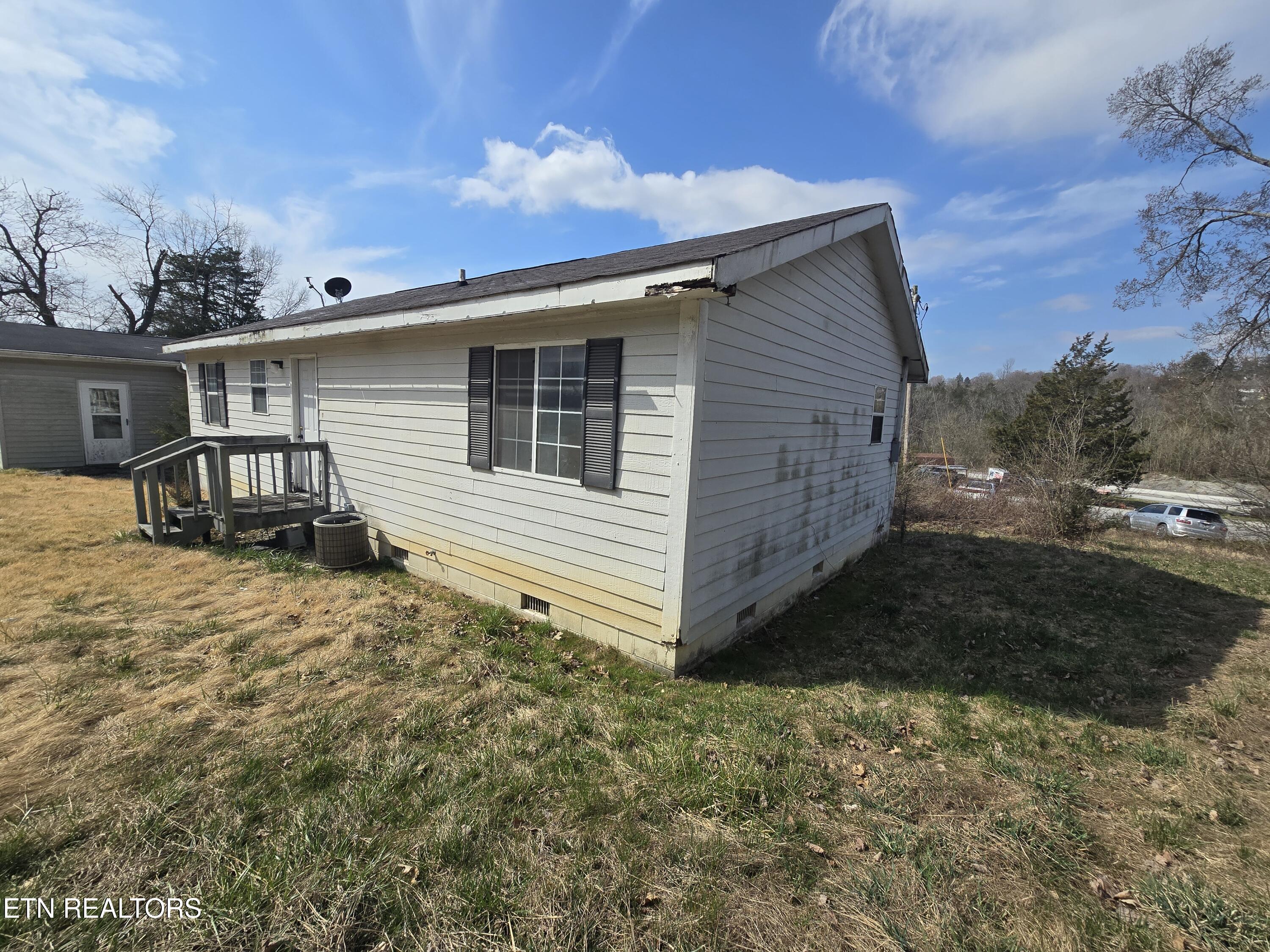 404 Cedar Fork Road Tazewell, TN 37879 - Photo 4 of 13 20260306_111648