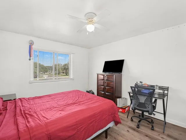 $185,000 | 14541 South Marquette Avenue, Burnham, IL 60633