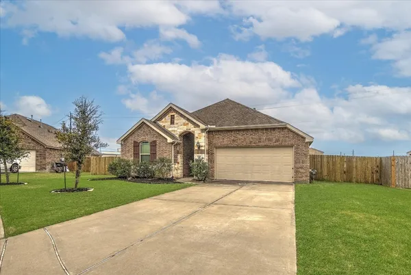 $2,550 | 3334 Tug Way, Baytown, TX 77523