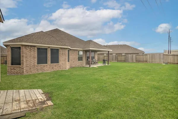 $2,550 | 3334 Tug Way, Baytown, TX 77523