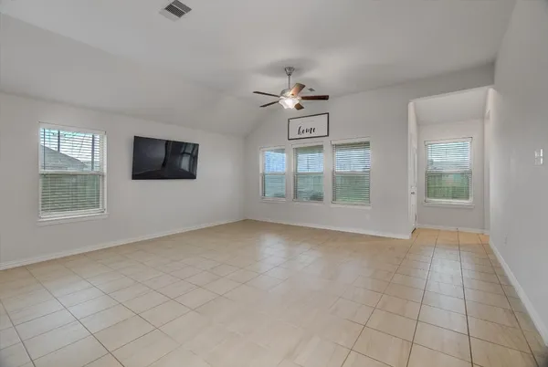 $2,450 | 3334 Tug Way, Baytown, TX 77523
