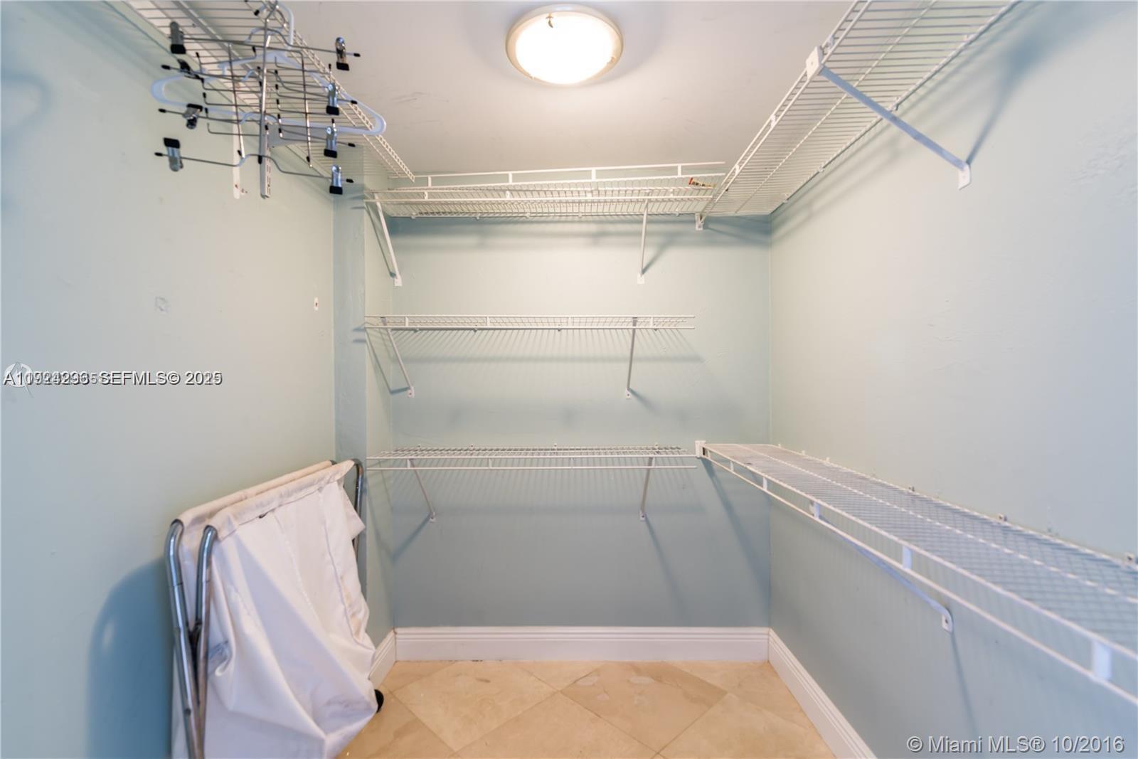 555 Northeast 15th Street, Unit 11J Miami, FL 33132 - Photo 11 of 12