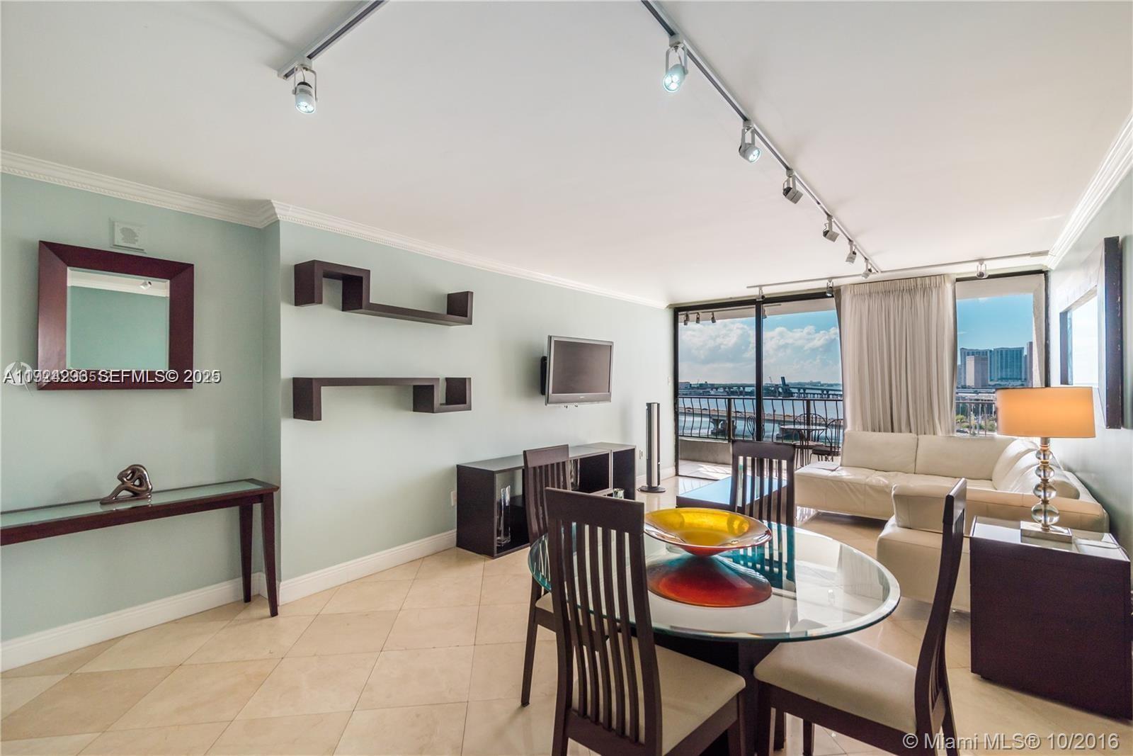 555 Northeast 15th Street, Unit 11J Miami, FL 33132 - Photo 3 of 12