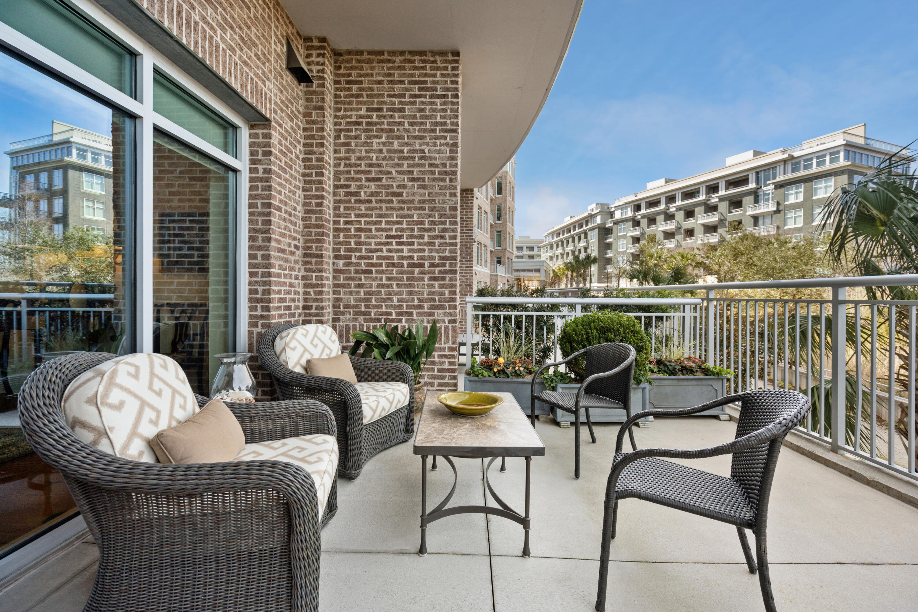 155 Wingo Way, Unit 416 Mount Pleasant, SC 29464 - Photo 22 of 42 155WingoWay-KeenEyeMarketing-054