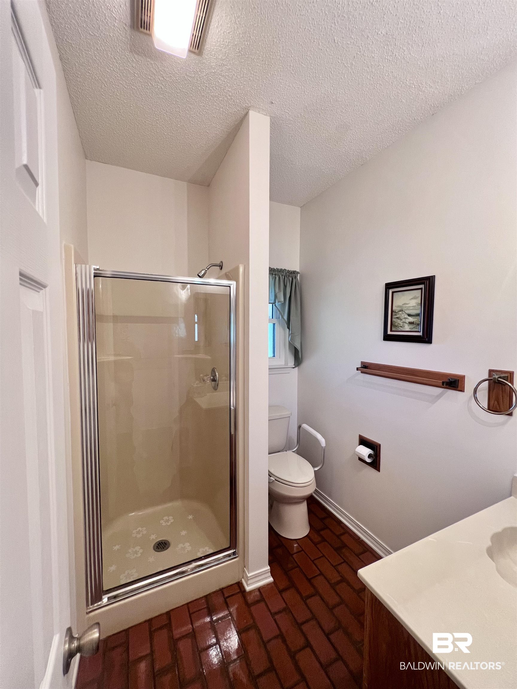 9420 Clubhouse Drive Foley, AL 36535 - Photo 16 of 31 Guest Bath 2