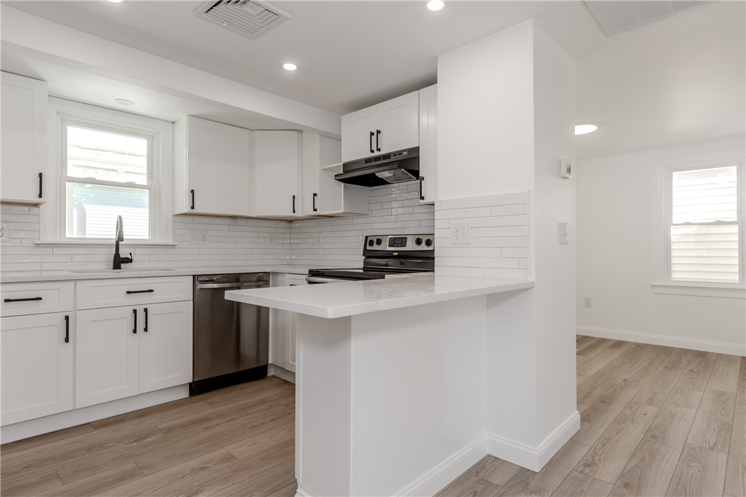 19 Leigh Road Cumberland, RI 02864 - Photo 13 of 31 Kitchen