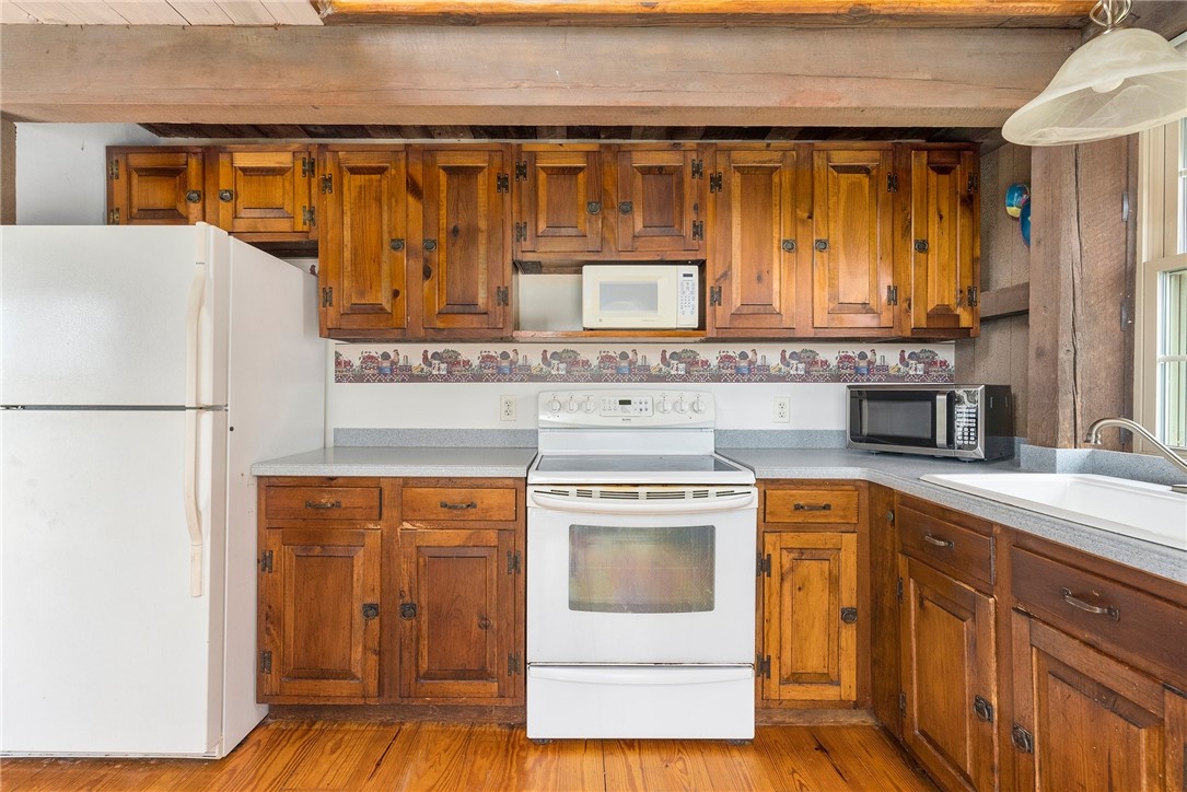 47 South Shore Road Little Compton, RI 02837 - Photo 13 of 50