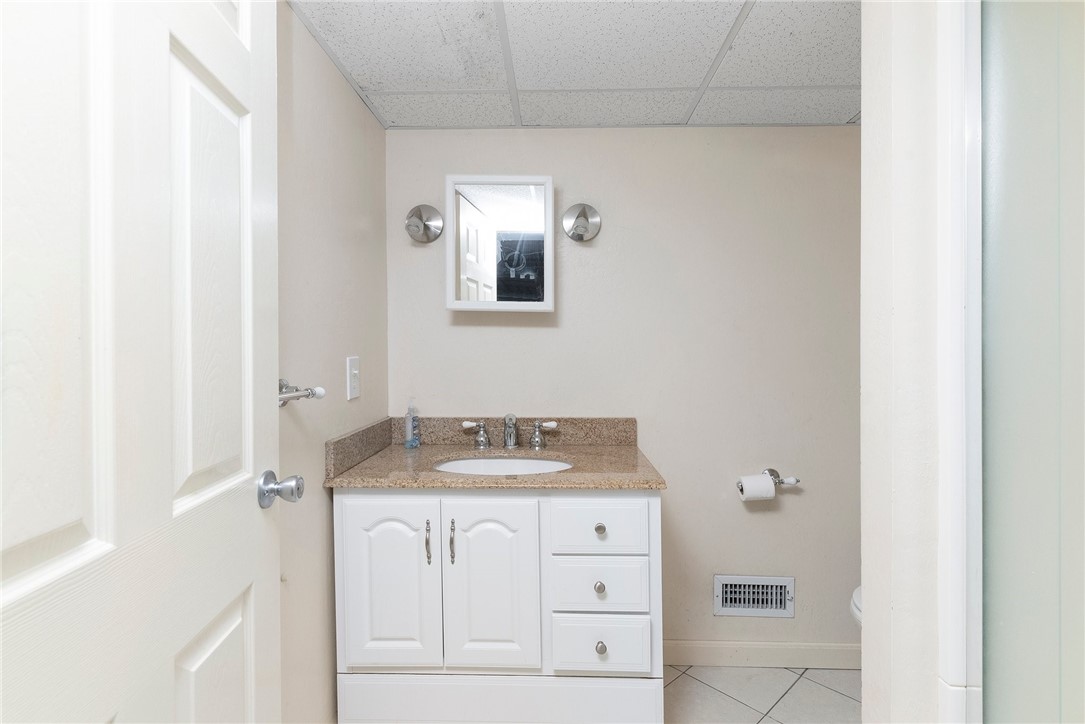 47 South Shore Road Little Compton, RI 02837 - Photo 37 of 50