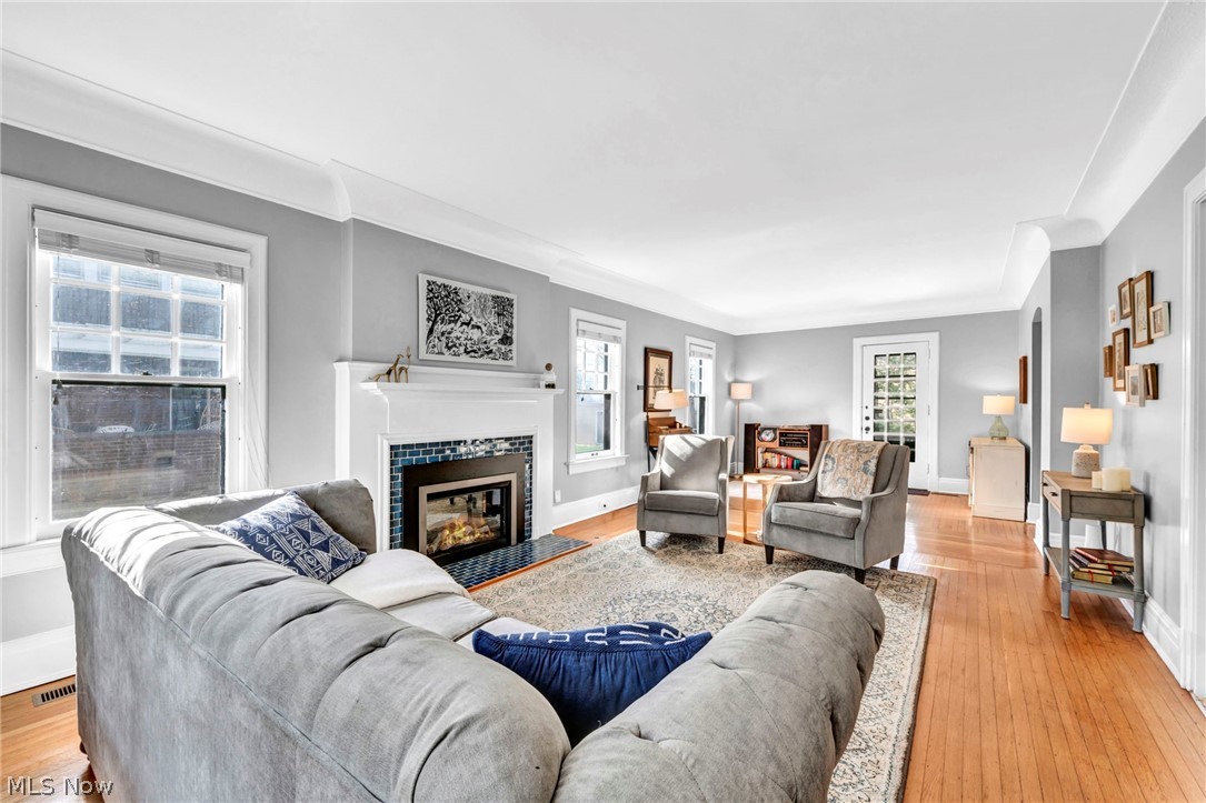 2885 Edgehill Road Cleveland Heights, OH 44118 - Photo 6 of 48 Gallery Image 6
