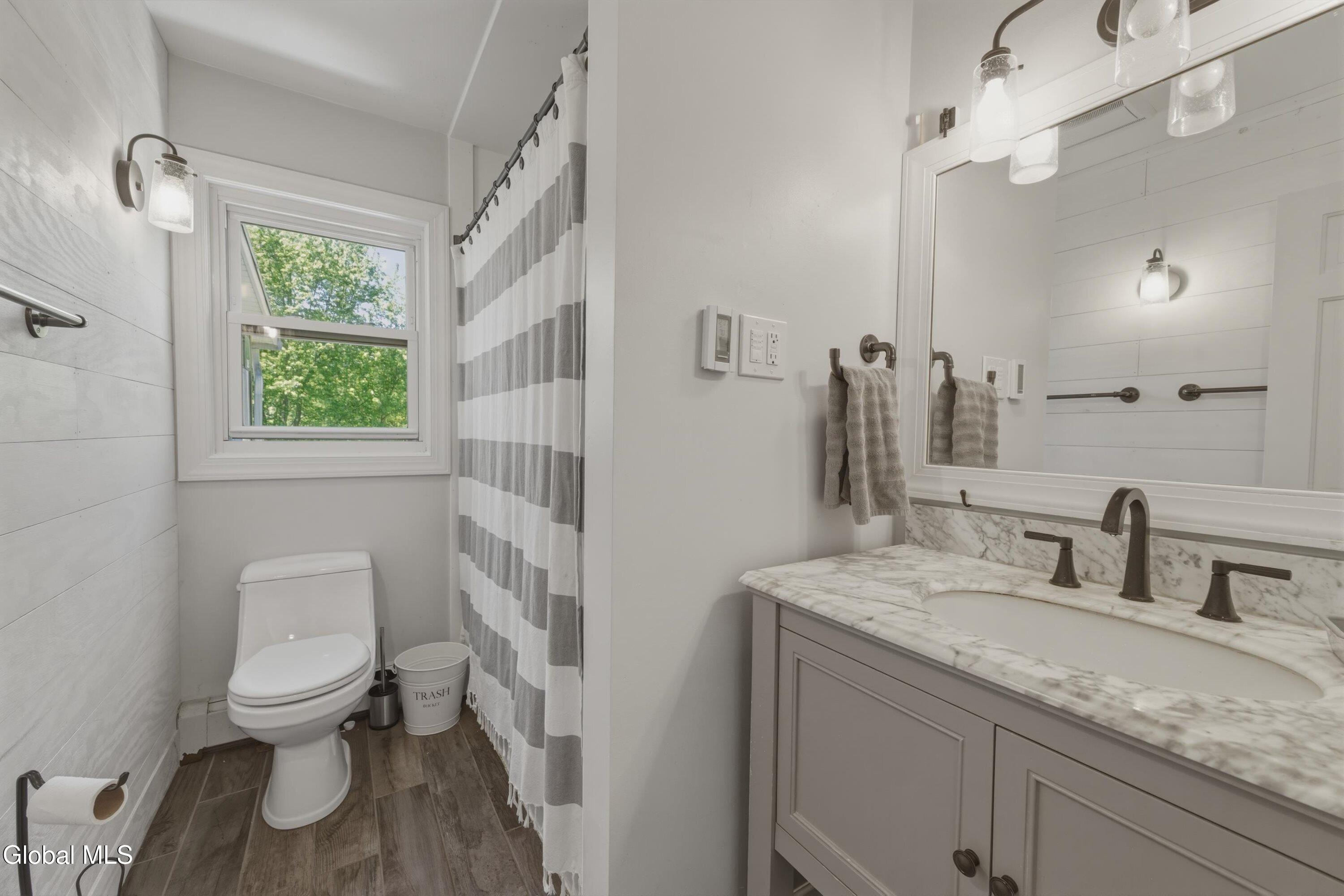 704 Tanner Road Clifton Park, NY 12065 - Photo 10 of 40 8