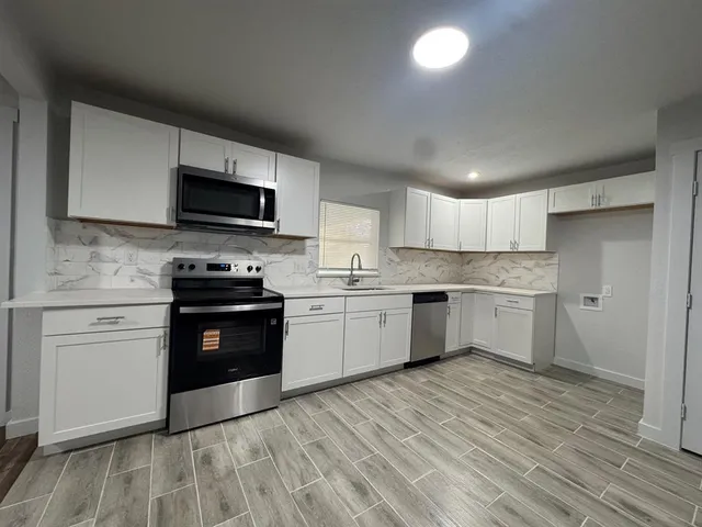 $2,000 | 309 Hillcrest Street, Mansfield, TX 76063