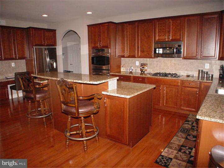 812 Derius Drive Mickleton, NJ 08056 - Photo 8 of 25 Kitchen