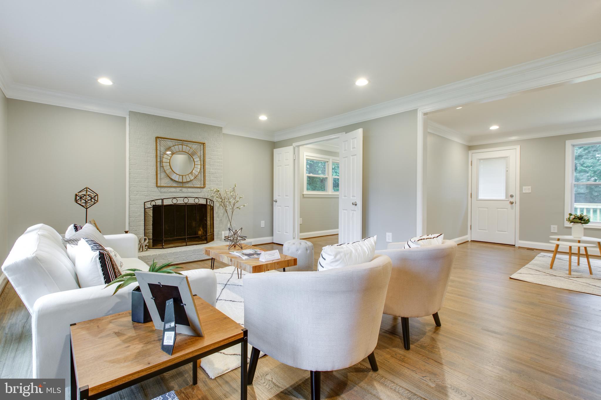 15305 Sweetridge Road Silver Spring, MD 20905 - Photo 17 of 45 Living Room