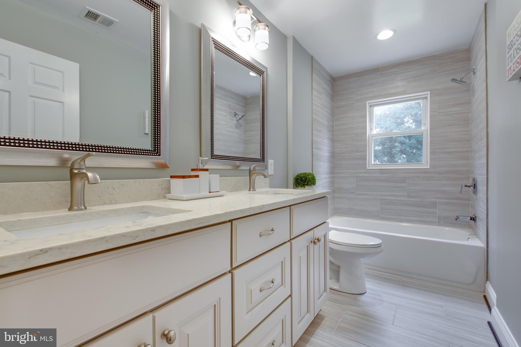 15305 Sweetridge Road Silver Spring, MD 20905 - Photo 30 of 45 Full Bathroom-Upper Level