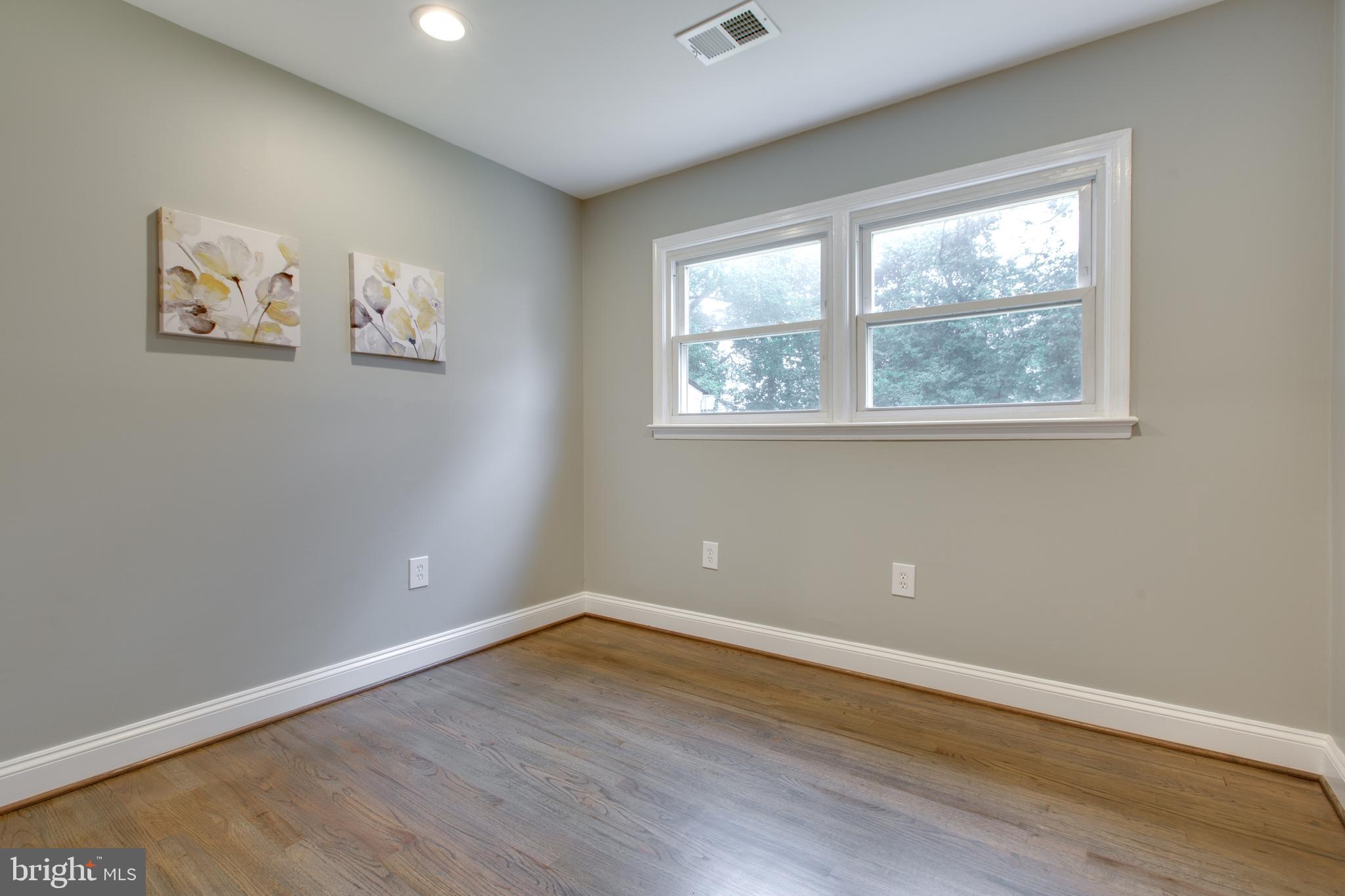 15305 Sweetridge Road Silver Spring, MD 20905 - Photo 31 of 45 Bedroom 3