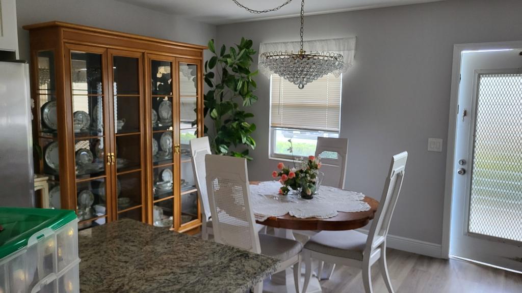 1066 Exeter Boca Raton, FL 33434 - Photo 3 of 20 Dining Area