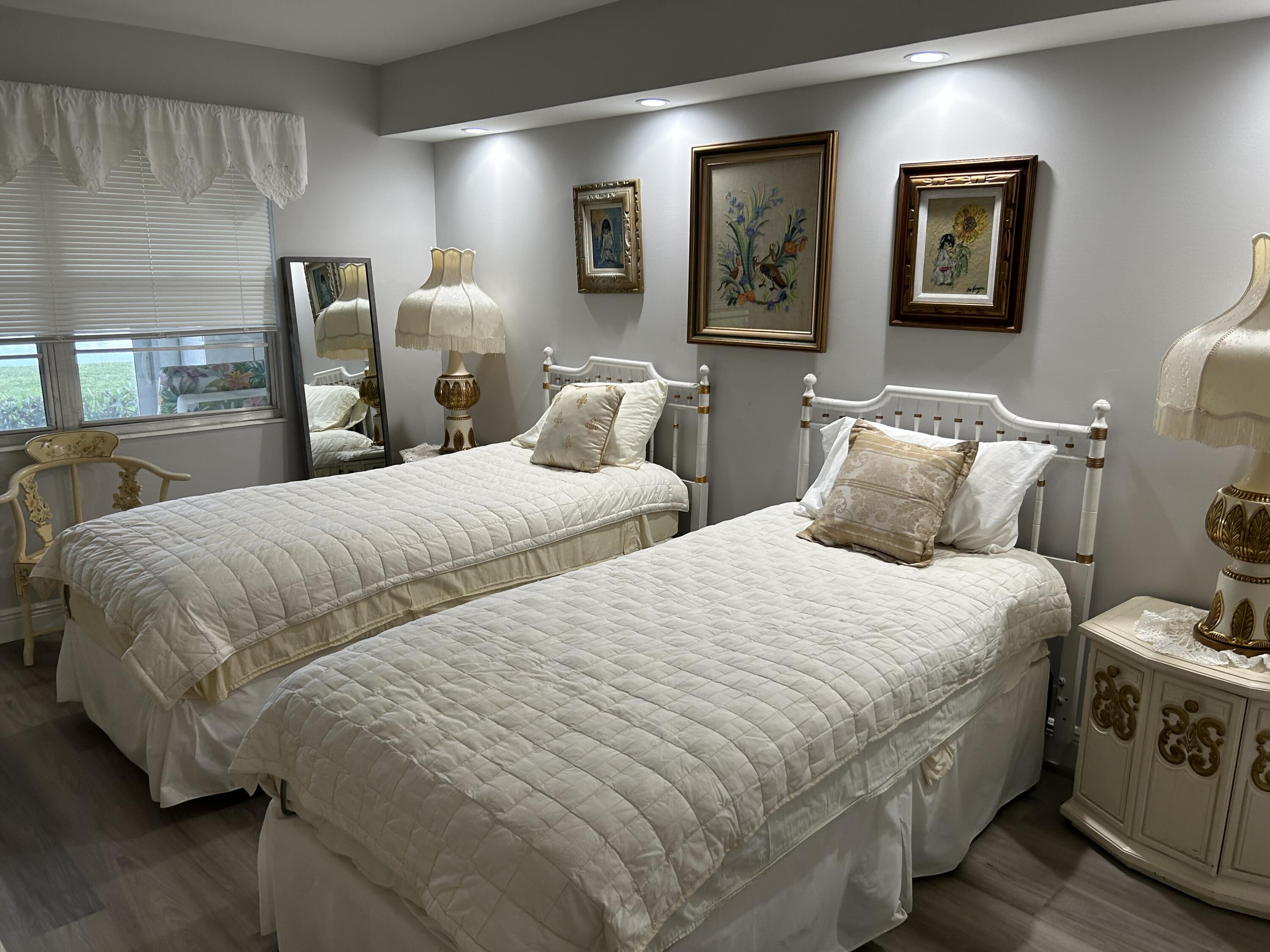 1066 Exeter Boca Raton, FL 33434 - Photo 9 of 20 Primary Bedroom