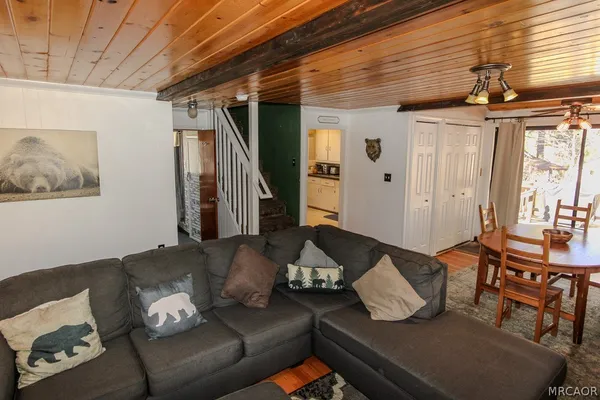 $1,800 | 40246 Dream Street, Big Bear Lake, CA 92315