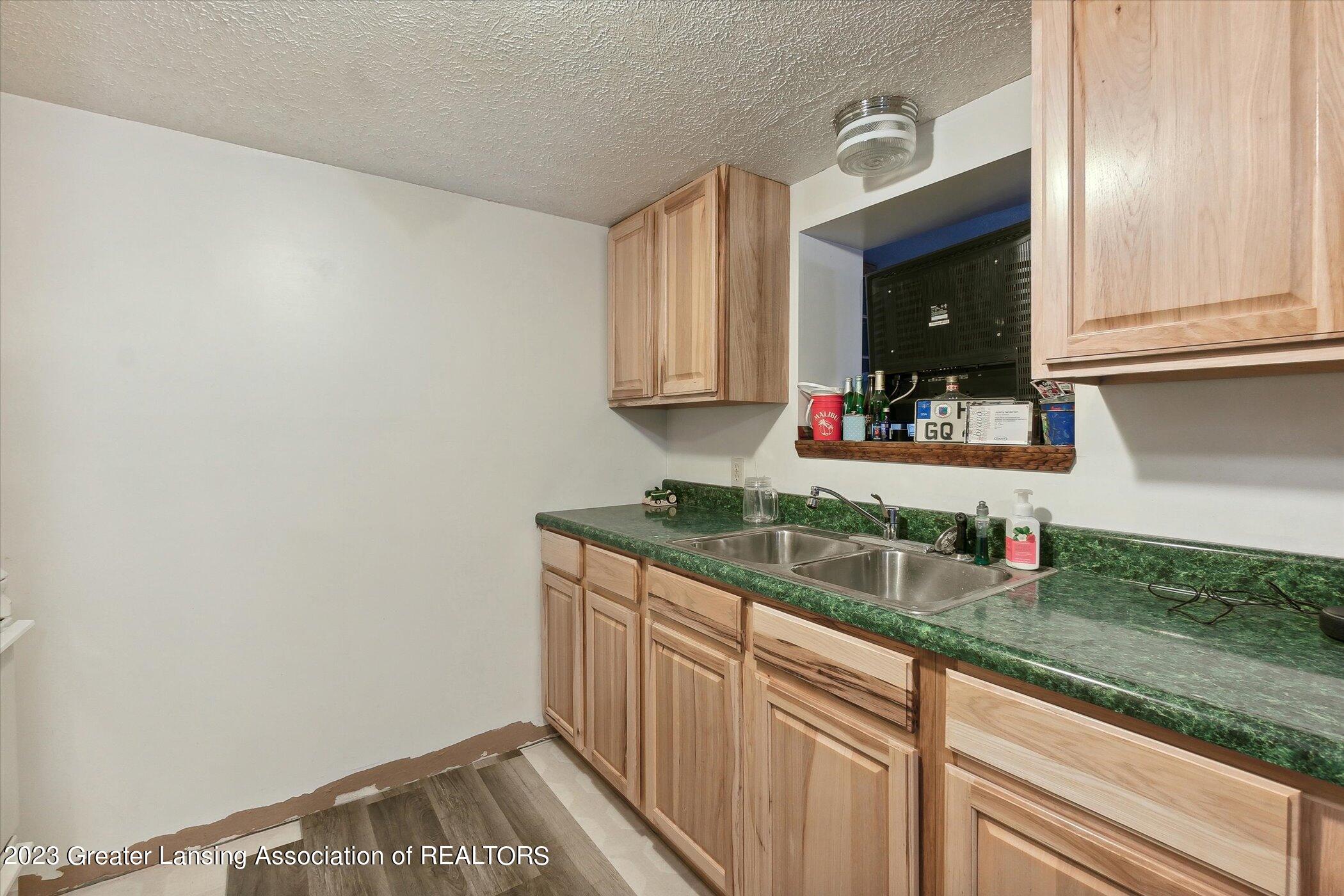 910 West Dansville Road Mason, MI 48854 - Photo 30 of 60 33-910-W-Dansville-Rd-Mason-MI-48854-Win